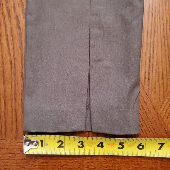 Chicos Capri leggings - Picture 6 of 10